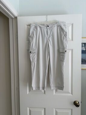 Caribbean Joe Off White Cropped Cargo Pants with Pockets